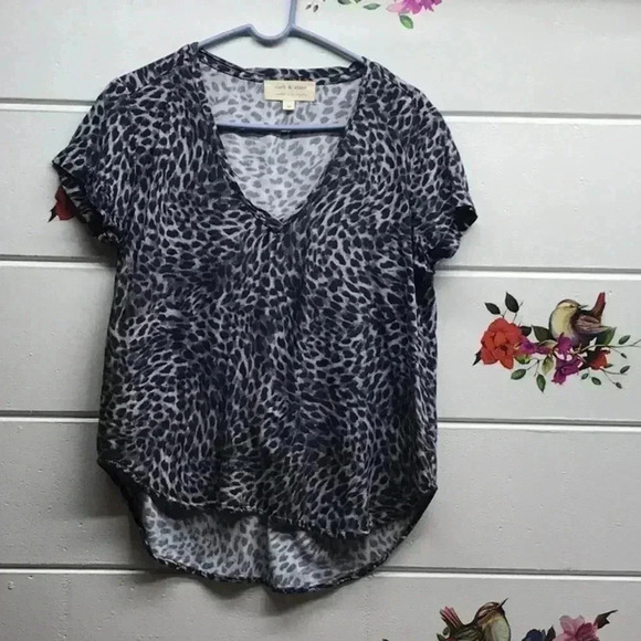 Women’s top size medium cloth & stone - Picture 1 of 4